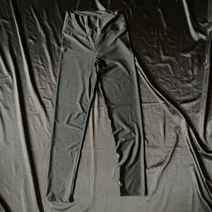 FashionNova Leggings Size Large